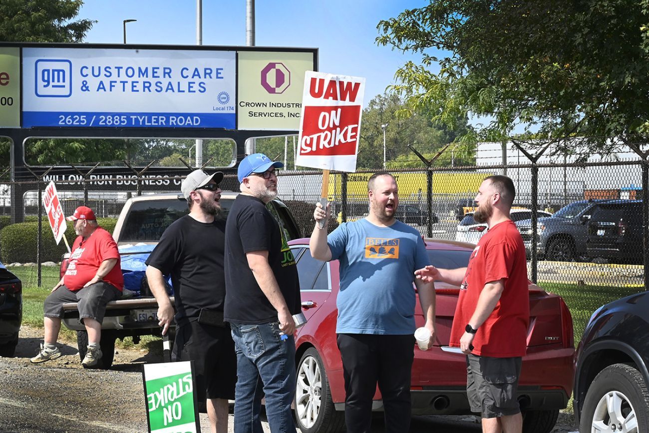 UAW workers striking back in September