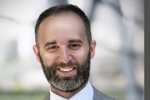Greg Manz headshot
