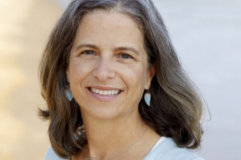 Liz Kirkwood headshot