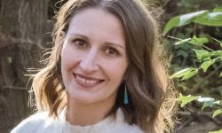 Beth Wallace headshot.